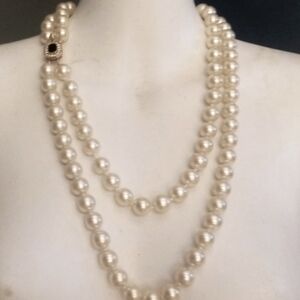 Vintage 10mm Glass Pearl Necklace Matinee Length Knotted 2 Strand New Box Clasp